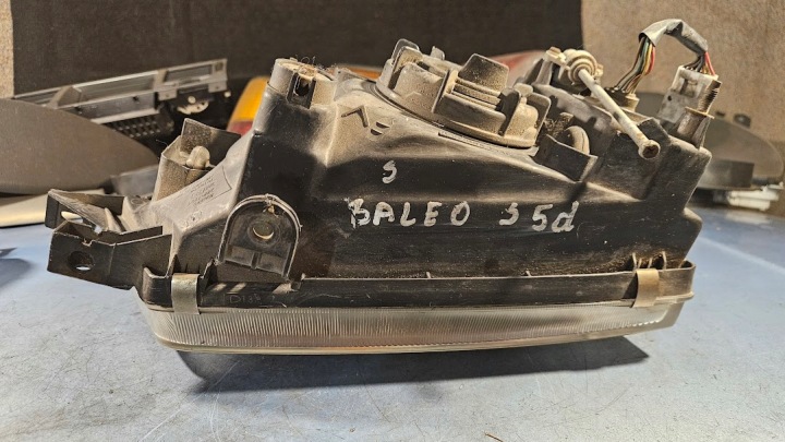 PHARE PROJECTEUR GAUCHE AVANT AVANT SUZUKI BALENO I 10032019 10032018