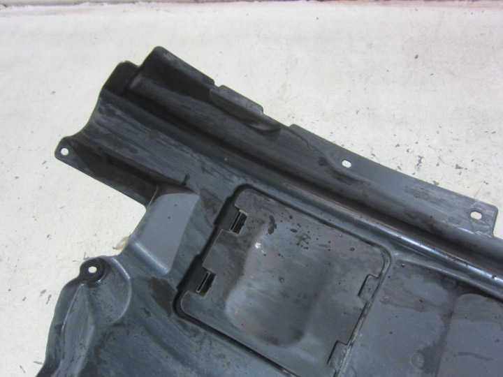 BMW X3 G01 X4 G02 PASSAGE DE ROUE AVANT DROIT AVANT 7445682 2-CZESCI 51717445682