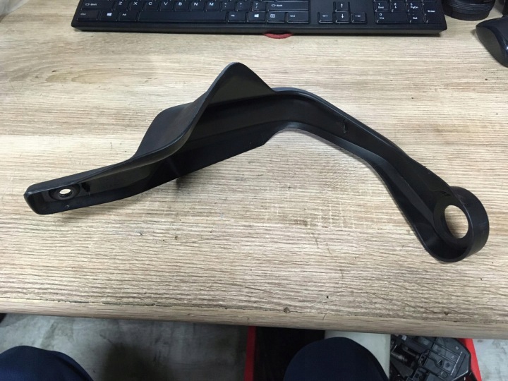 8563804 PROTECTION DROITE DLONI BMW F780