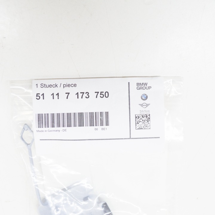 BMW 3 E46 COUPÉ PROTECTION CROCHET D'ATTELAGE SUR AVANT PARE-CHOCS 51117173750