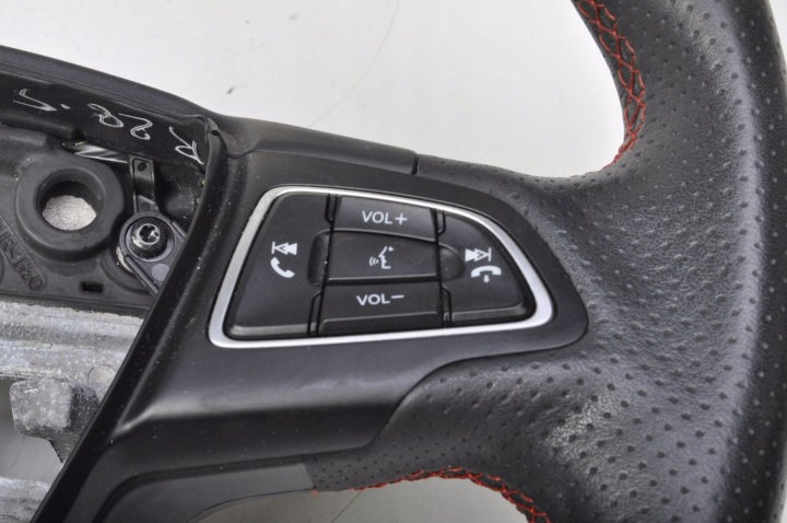 FORD ECOSPORT VOLANT CUIR MULTIFUKCYJNA