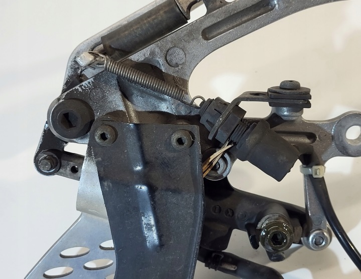 SET DROIT AVANT LEVIER POMPE 5VY274430200 YAMAHA YZF R1 RN12 2004-2006R