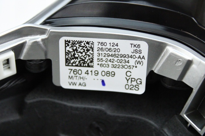 NEUF ORIGINE VOLANT CUIR VOLKSWAGEN TOUAREG III 760419089C