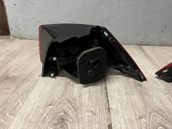 VW GOLF VII 5G0 LIFT ENSEMBLE PHARE ARRIÈRE GAUCHE DROITE