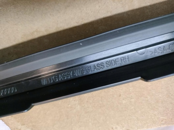 MOULURE PARE-BRISE DROITE HYUNDAI I20 III BAYON 19-24 86141-Q0000 NEUF