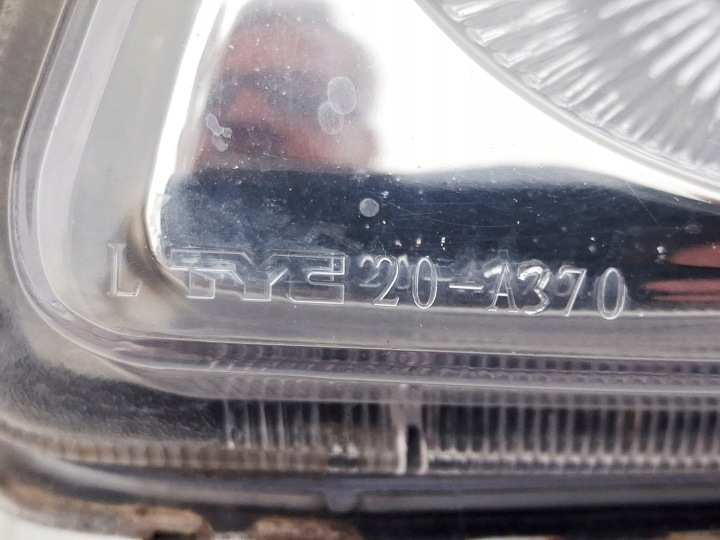 TOYOTA AVENSIS T25 03R- PHARE PROJECTEUR AVANT GAUCHE EUROPE TYC 20-A370