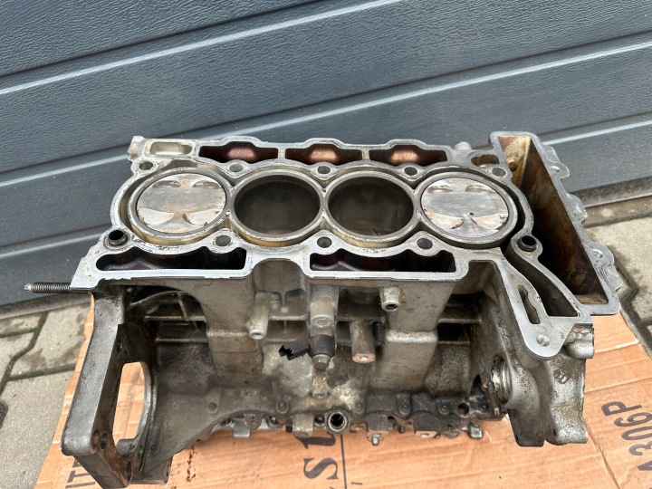 PEUGEOT 308 1.6 VTI BAS MOTEUR 10FHAZ