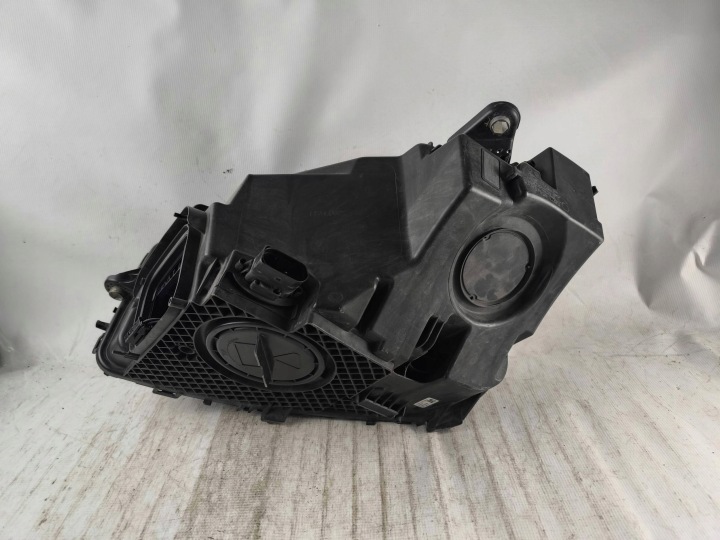 MERCEDES GLC 253 LIFT PHARE AVANT DROITE PERFORMANCE 2539067001