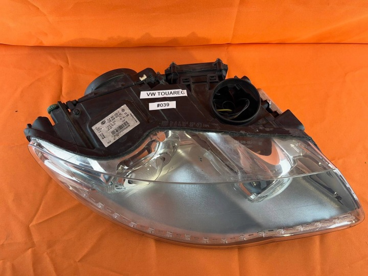 VOLKSWAGEN TOUAREG I 2008 ENSEMBLE PHARE AVANT BILED