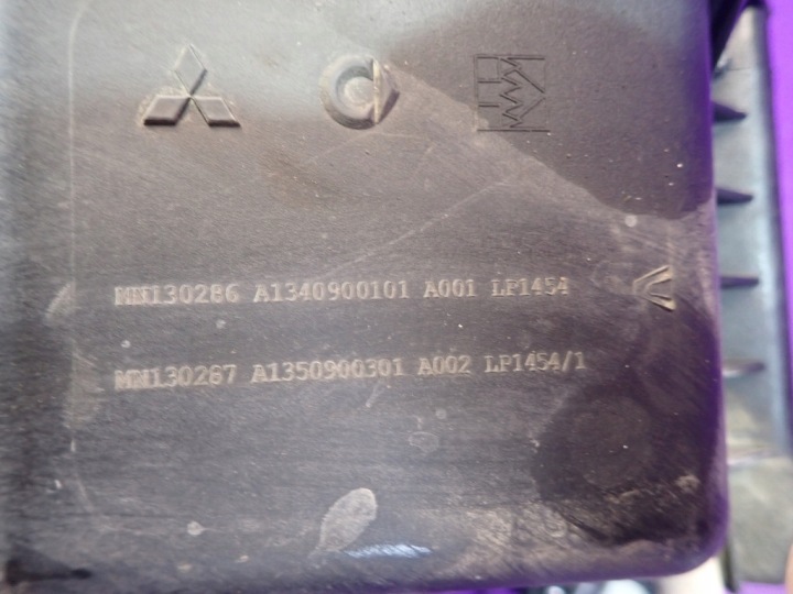 MITUBISHI COLT VI Z30 1,1 CHÂSSIS FILTRE AIR MN130286 A1340900101