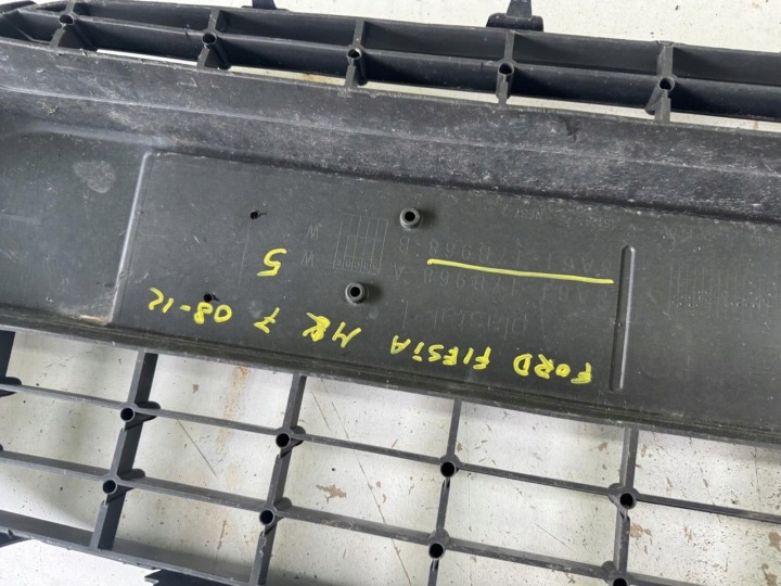 GRILLE CENTRALE FORD FIESTA MK VII 7 08- 12