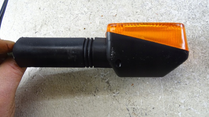 P256 SUZUKI DR 125 350 650 800 CLIGNOTANT ORIGINAL