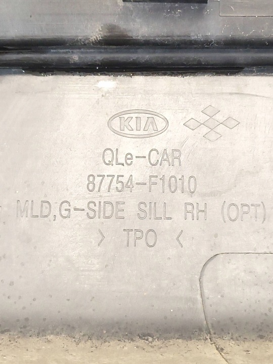 KIA SPORTAGE IV 4 MOULURE SEUIL DROITE REVÊTEMENT SEUIL 87754-F1010