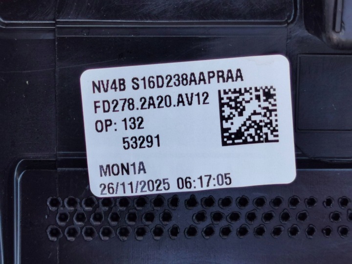 FORD KUGA MK3 LIFT 22- ST-LINE MOULURE DROITE AVANT NEUF NV4B-S16D238-AA