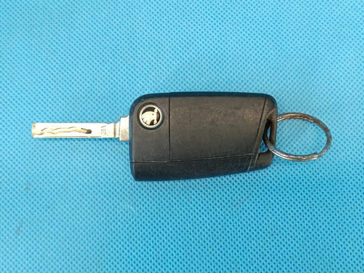 SKODA KAROQ 1,5 TSI 110KW 2020 R INSERT SERRURE CLÉ DÉMARREUR STOP 575837167