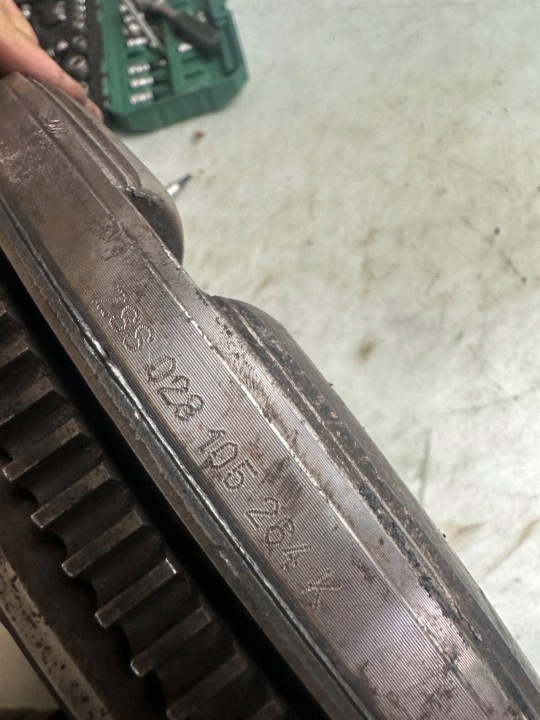 SEAT LEON (1M) VOLANT BIMASSE EMBRAYAGE 028105264