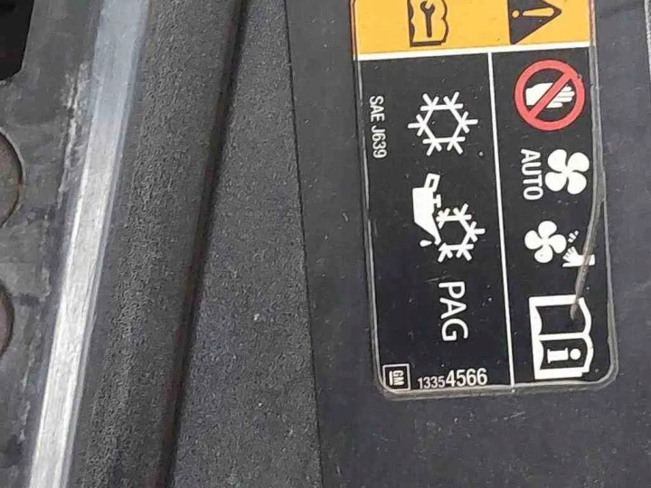 SUPÉRIEURE PIÈCE PANNEAU AVANT OPEL ASTRA J GTC 13354566 1.3L DIESEL 121KW