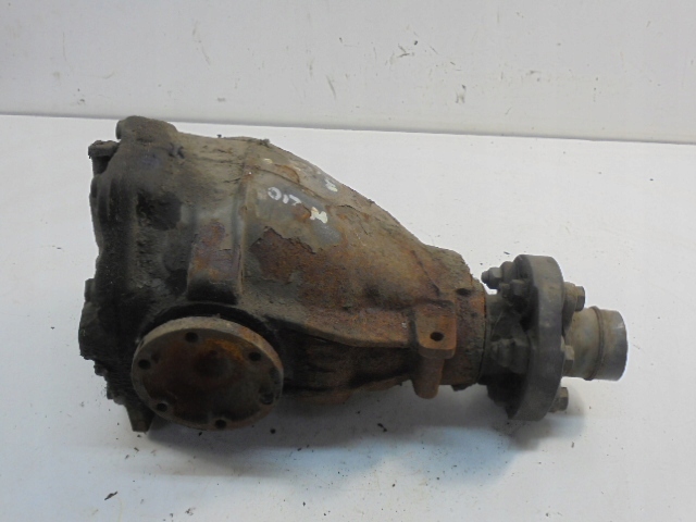 MERCEDES C W203 PONT MOTEUR ARRIÈRE 3,27 2103510805 2103511108