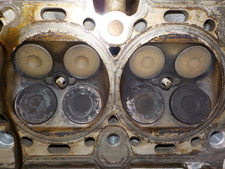 OPEL ASTRA H 1.6 16V Z16XER A16XER CULASSE MOTEUR 55559340