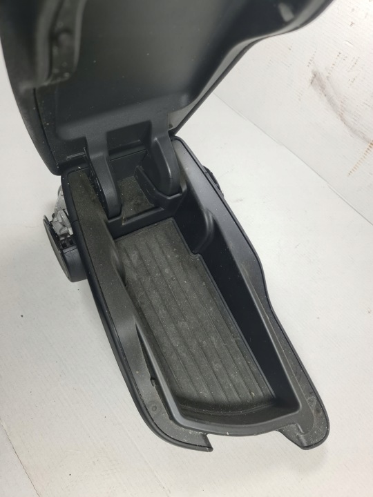 BMW F45 ACCOUDOIR CUIR 1271439 1269102G