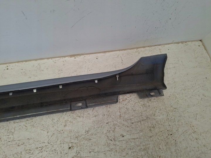 SEUIL MOULURE SEUIL DROITE AUDI A5 8W SPORTBACK 2016- 8W8853860