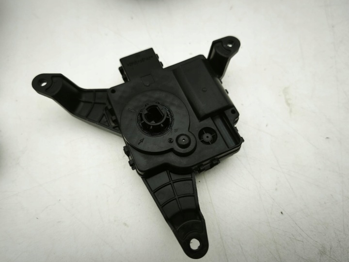 FORD MUSTANG MACH-E PETIT MOTEUR CAPOTS CONDUIT D'AIR 2024 AA1138004790