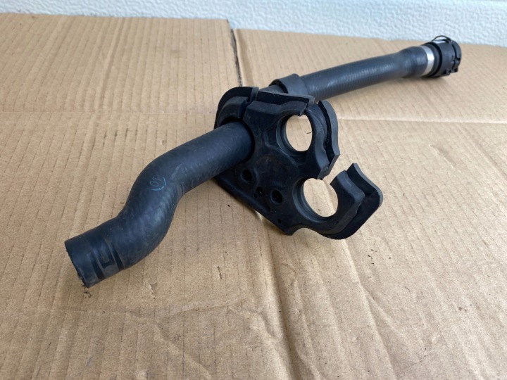 BMW E60 E61 E63 E64 2.5D 3.0D FIL TUYAU RADIATEUR EAU RETOUR