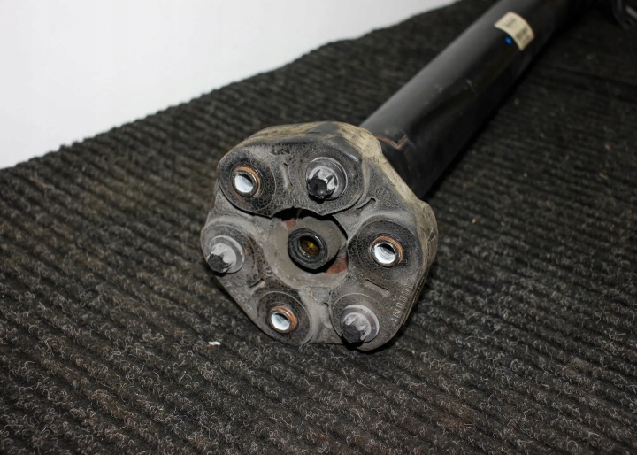 PORSCHE PANAMERA 970 GTS ARBRE DE TRANSMISSION 97042101132