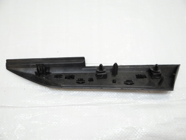PEUGEOT 2008 II GT LINE DROITE MOULURE GARDE-BOUE 9825860880