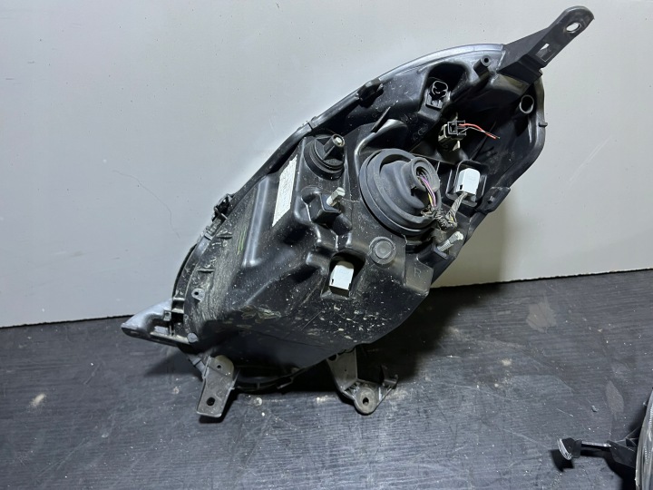 NISSAN MICRA K12 PHARE AVANT GAUCHE DROITE EUROPE TYC 20-0307-05-2 20-0308-05-2
