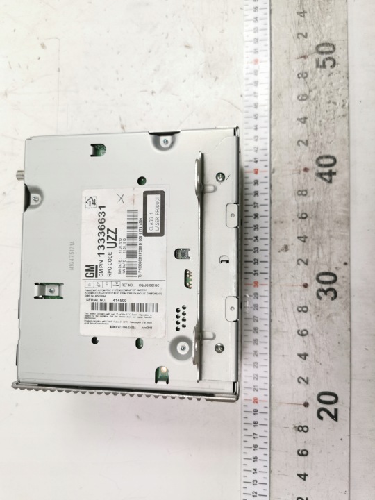 RADIO LECTEUR DE CARTE CD OPEL ASTRA J MERIVA B INSIGNI A OE 13336631