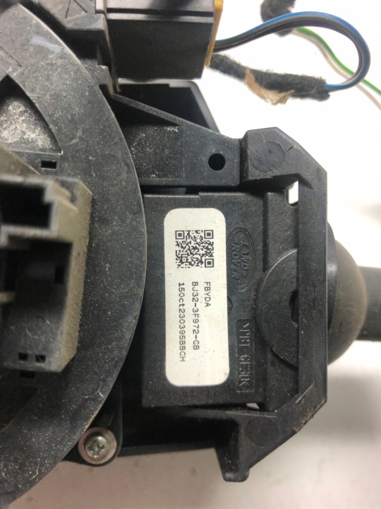 COMMUTATEUR COMPOSITE GX73-13N064-FA JAGUAR