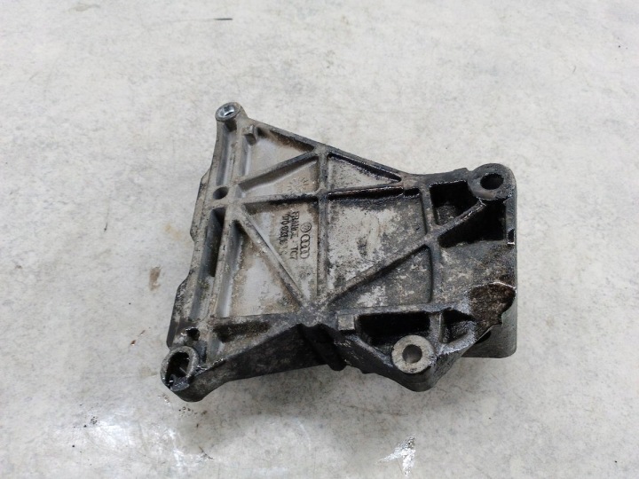 POIGNÉE ALTERNATEUR VW TRANSPORTER T5 070903143C 2.5 TDI
