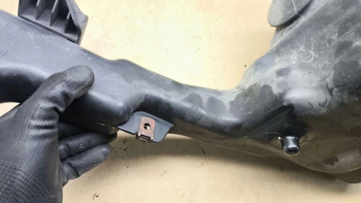 RÉSERVOIR LAVE-GLACES MERCEDES-BENZ C (W204) A2048600760 3.0L DIESEL