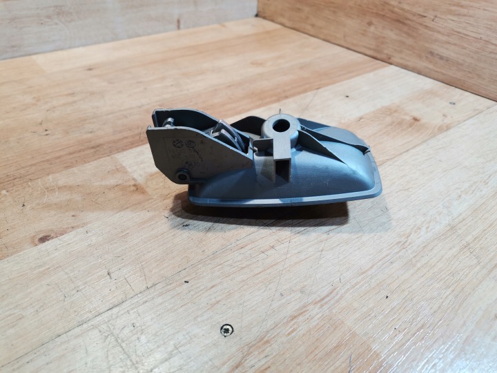 POIGNÉE INTÉRIEURE DROITE AVANT ARRIÈRE BMW E65 LIFT 7024304