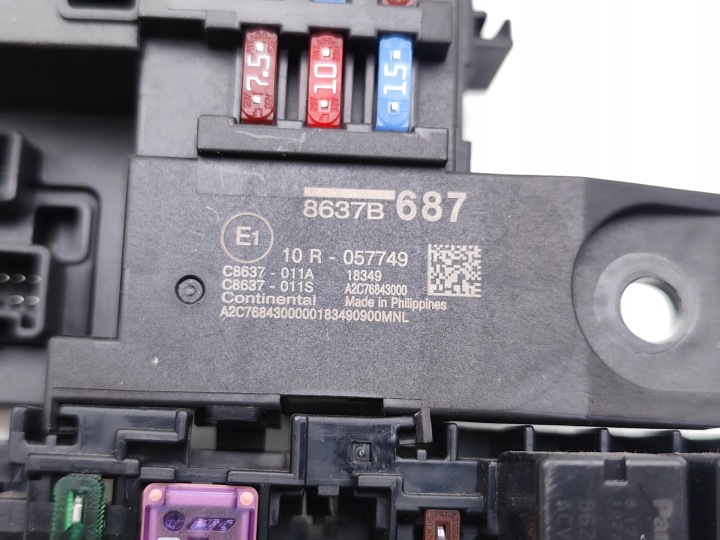 MITSUBISHI OUTLANDER CHÂSSIS MODULE FUSIBLES 2.4 HYBRID 4WD 8637B687