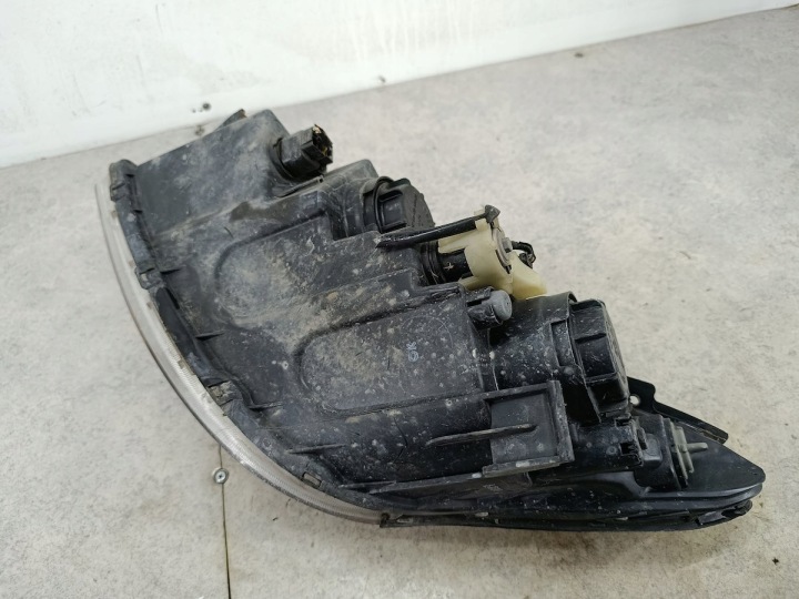 PHARE AVANT DROITE HYUNDAI I30 I CW 92102-2LXXX