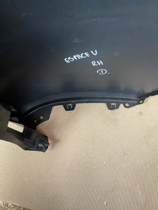 RENAULT ESPACE V PARE-CHOCS ARRIÈRE ANGLE DROIT 850166409R