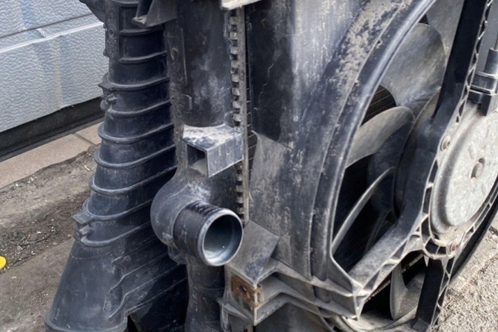 ENSEMBLE RADIATEURS OPEL VECTRA C ESTATE 8763648 1.9L DIESEL 2007