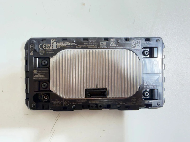 CHARGEUR INDUKCYJNA BMW X7 G07 5A82C19