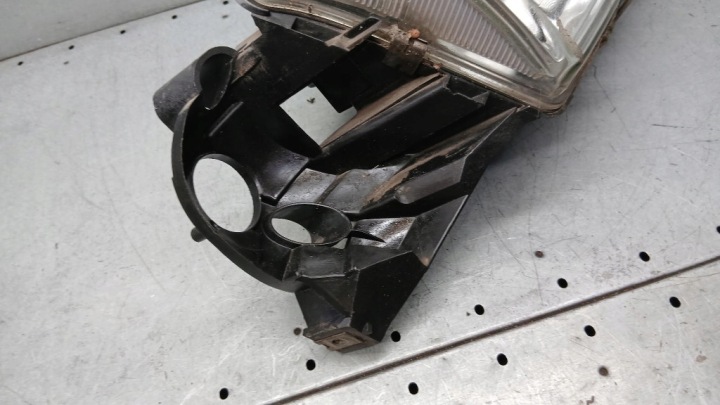 PROJECTEUR DROIT VOLVO S80 I 98-06R 2.0B