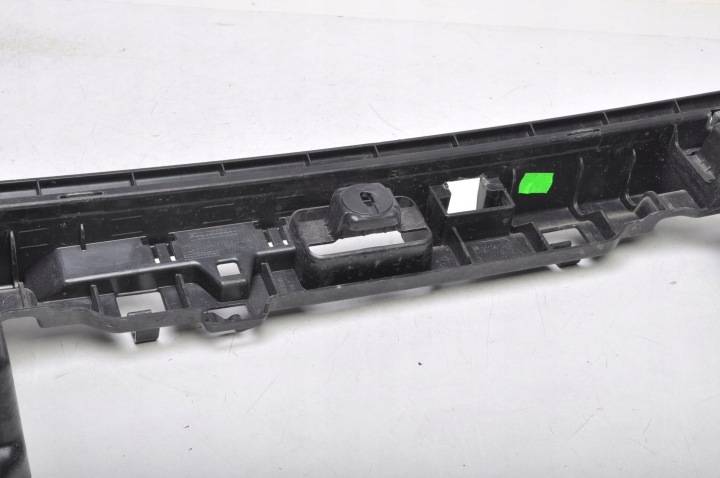 BMW 2 F44 GRAN COUPÉ GLISSIÈRE PARE-CHOCS ARRIÈRE ARRIÈRE MILIEU 8494944