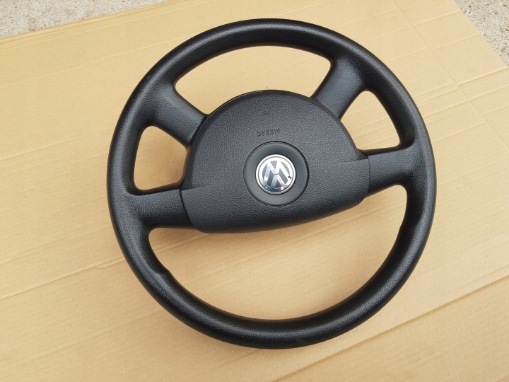 VOLANT COUSSIN VW PASSAT B6 05-10 NOIRE ORIGINAL