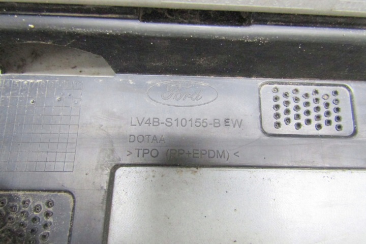 MOULURE SEUIL GAUCHE FORD KUGA MK3 TITANIUM ST 19-