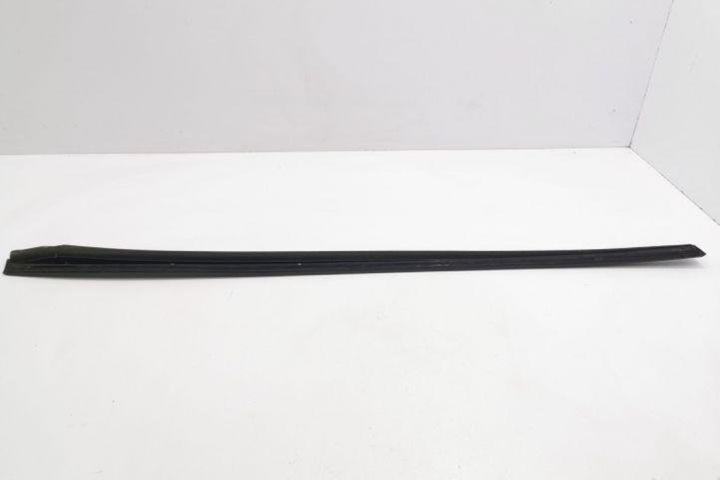 PROTECTION AVANT VITRES MERCEDES-BENZ R (W251, V251) A2516905062 3.0L DIESEL