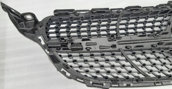 MERCEDES C-KLASA W205 GRILLE CALANDRE DIAMANT LIFT