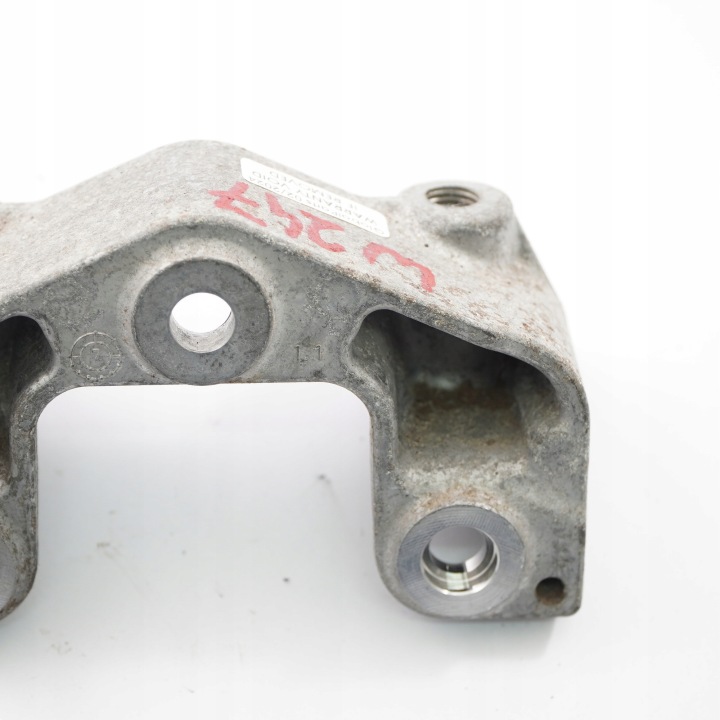 MERCEDES W177 W247 OM608 POIGNÉE SUPPORT FIXATION MOTEUR A6082200100