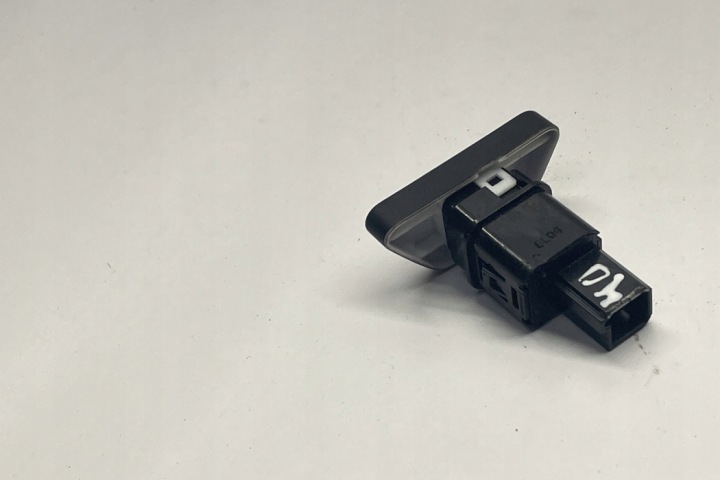 BOUTON D'URGENCE CHEVROLET CAMARO CABRIO 202010072 6.2L GASOLINE 333KW