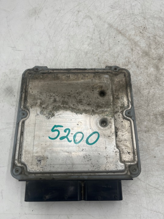 PASSAT B6 2.0TFSI ORDINATEUR CONTRÔLEUR MOTEUR 3C0907115 0261S02105