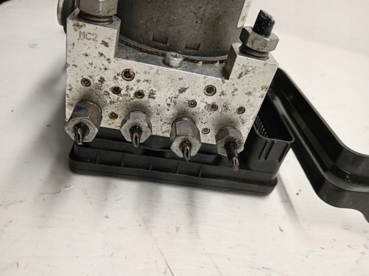 FORD OE GR3C2C219BD POMPE ABS